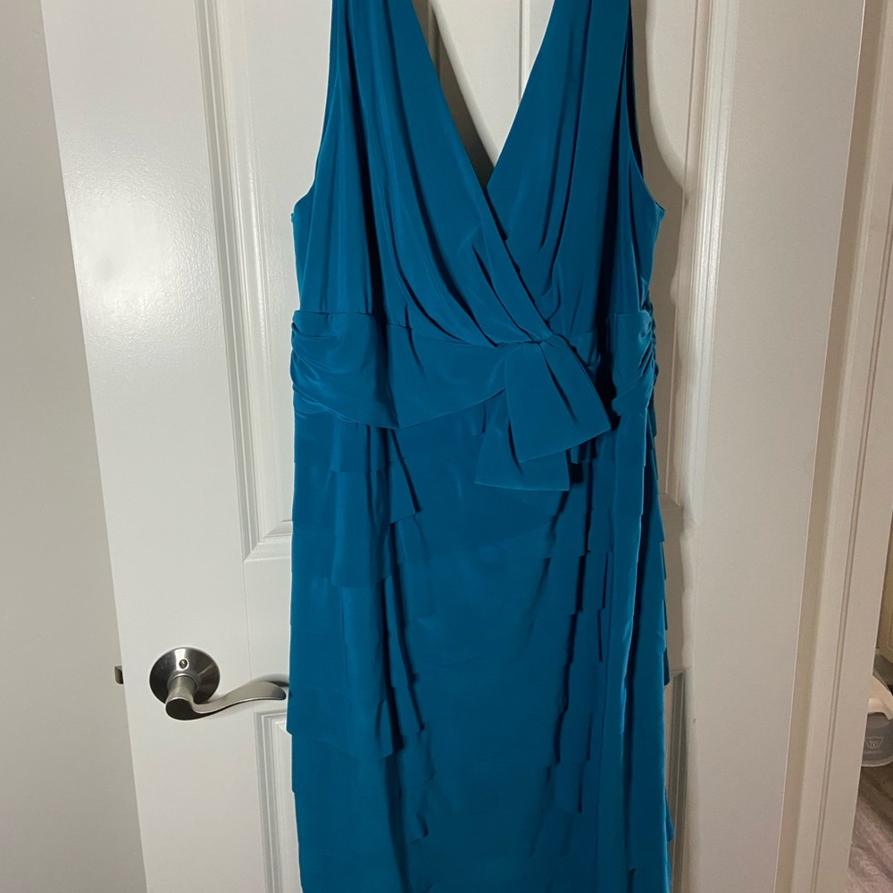 BEAUTIFUL blue dress Mid length,
